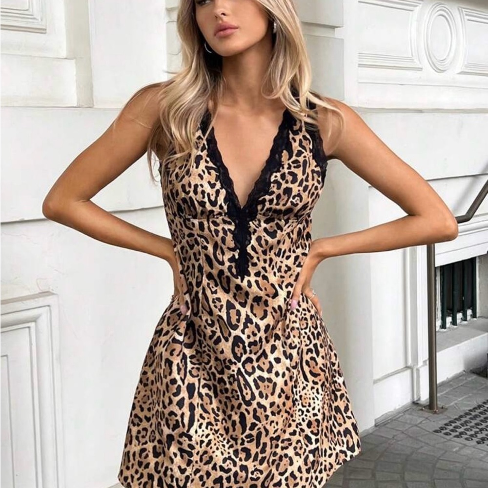 Forever 21 Tan and Black Leopard Mini Dress